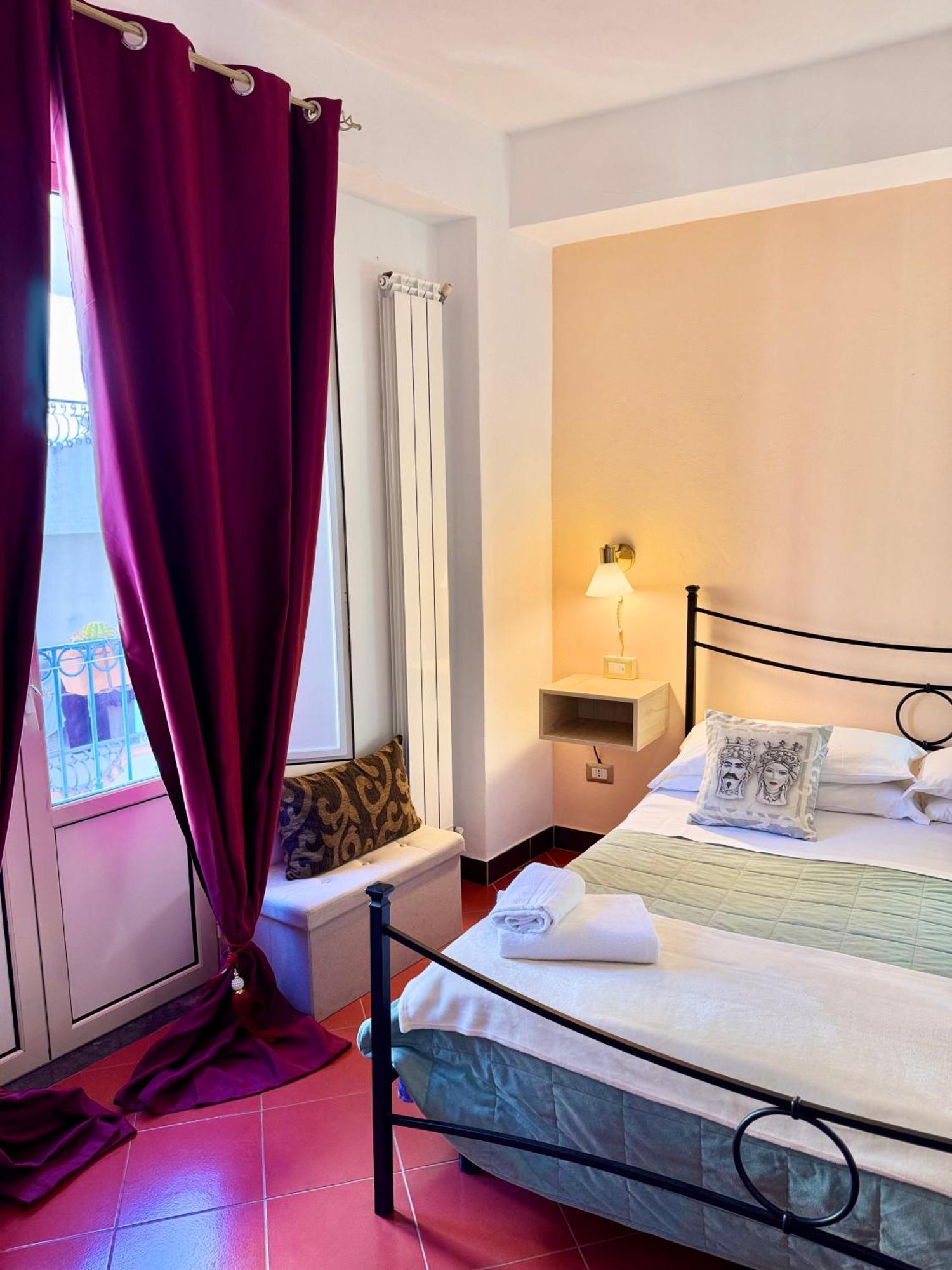 Taormina'S Sun Bed & Breakfast Dış mekan fotoğraf