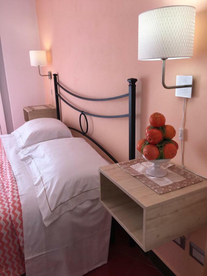 Taormina'S Sun Bed & Breakfast Dış mekan fotoğraf